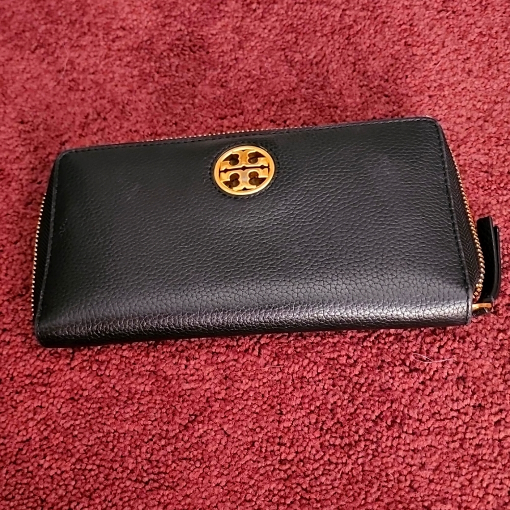 TORY BURCH TWO FOLD WALLET